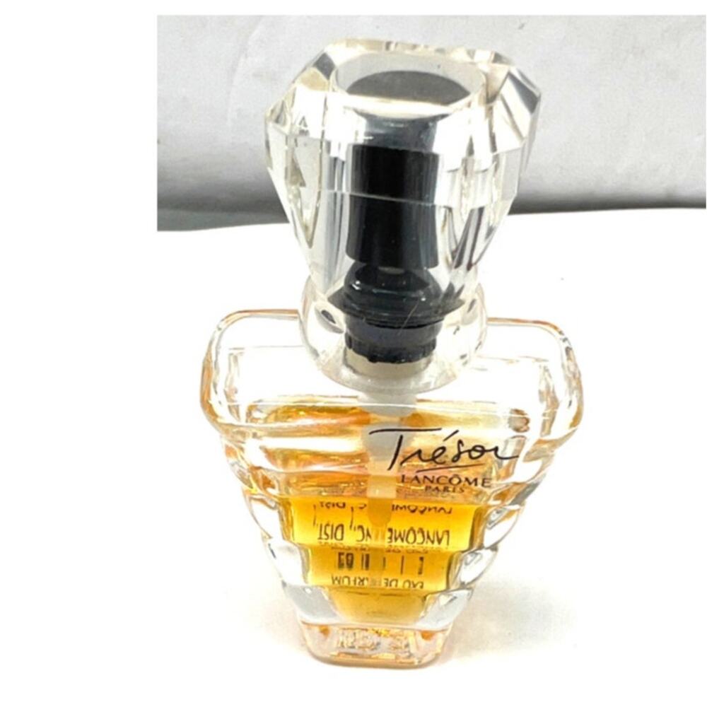 5ml (0.16 oz) vintage miniature spray bottle of Lancôme Trésor Eau de Parfum.